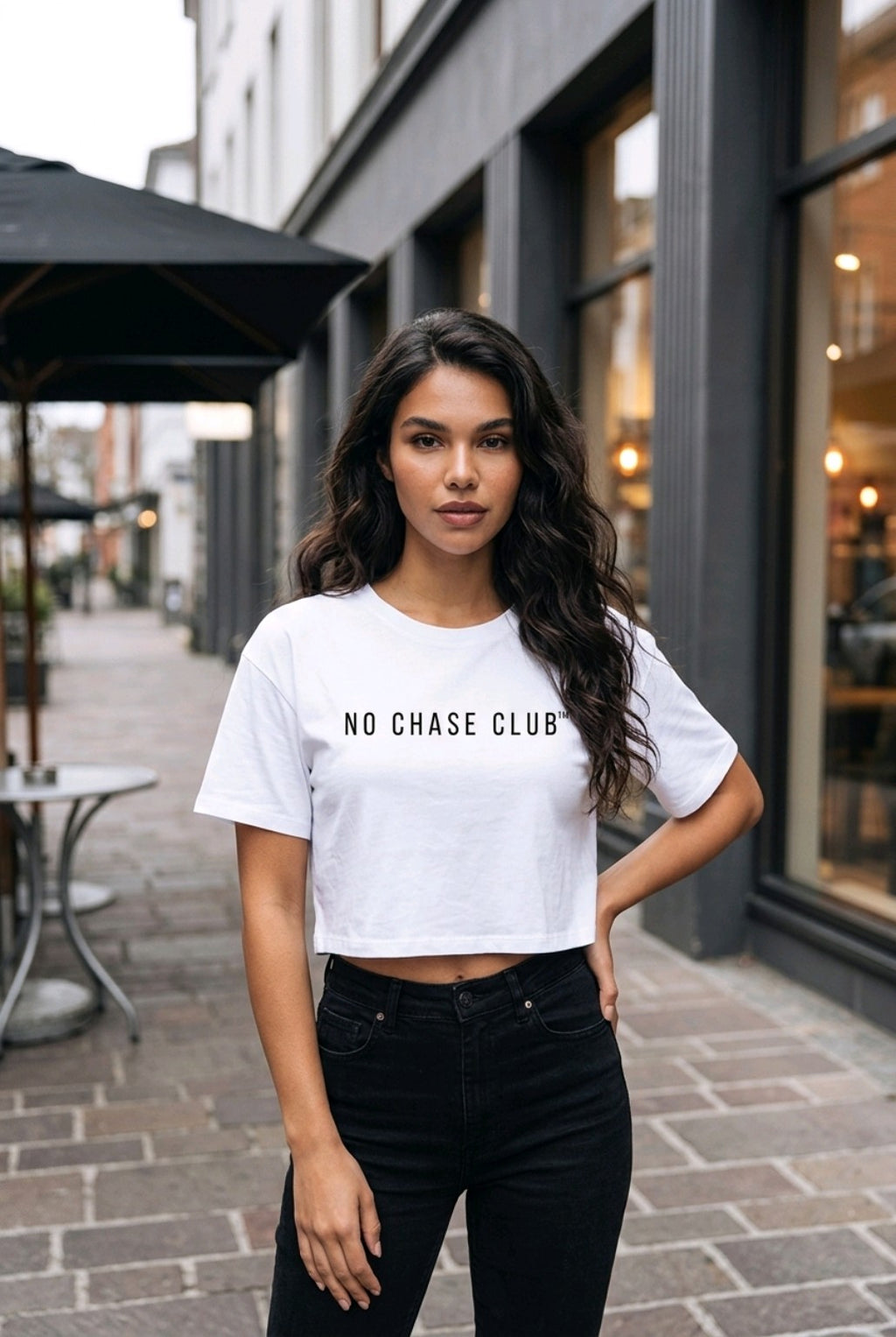 THE NO CHASE CLUB crop top bubblegum pink / white